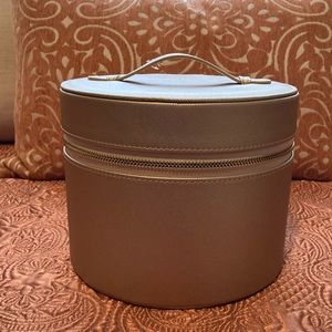 NEW- Bobbi Brown Makeup Case